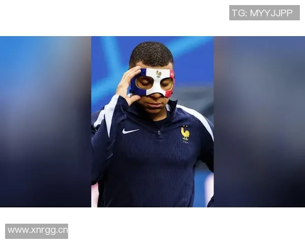 姆巴佩左膝不适与手指骨折仍执意出战展现求战决心 姆巴佩左膝不适与手指骨折仍执意出战展现求战决心