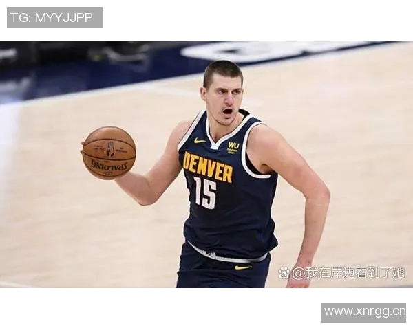 杨瀚森与偶像约基奇的赛场对话瞬间如此接近却又遥不可及